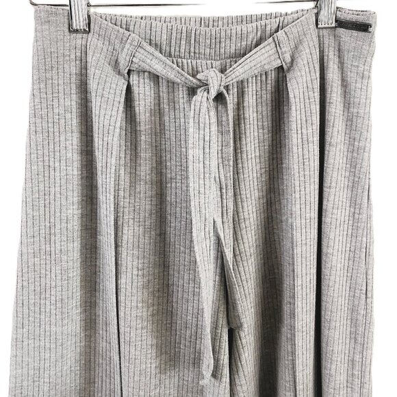 Betsey Johnson | Performance Grey Wide Leg Capri Length Pants |‎ Size XS Women's - Picture 3 of 12